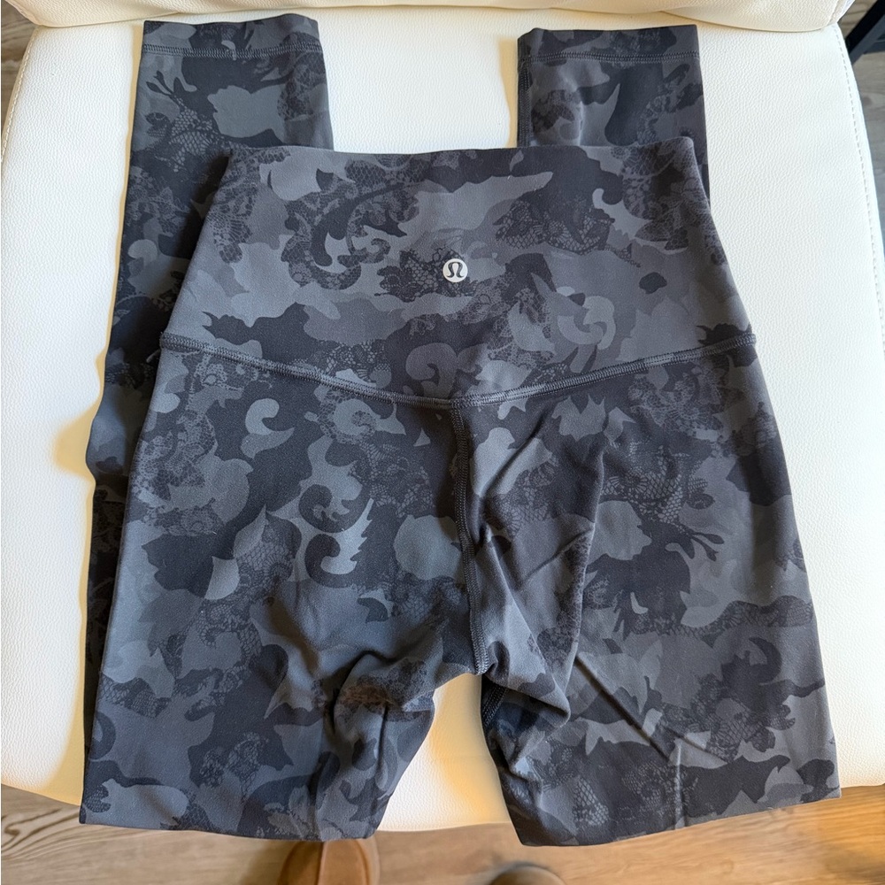 Lululemon Align 25” Size 4.